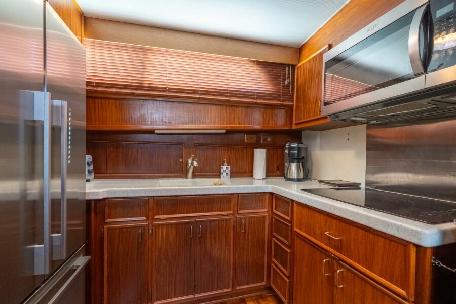 53' 1985 Hatteras 53 Motor Yacht