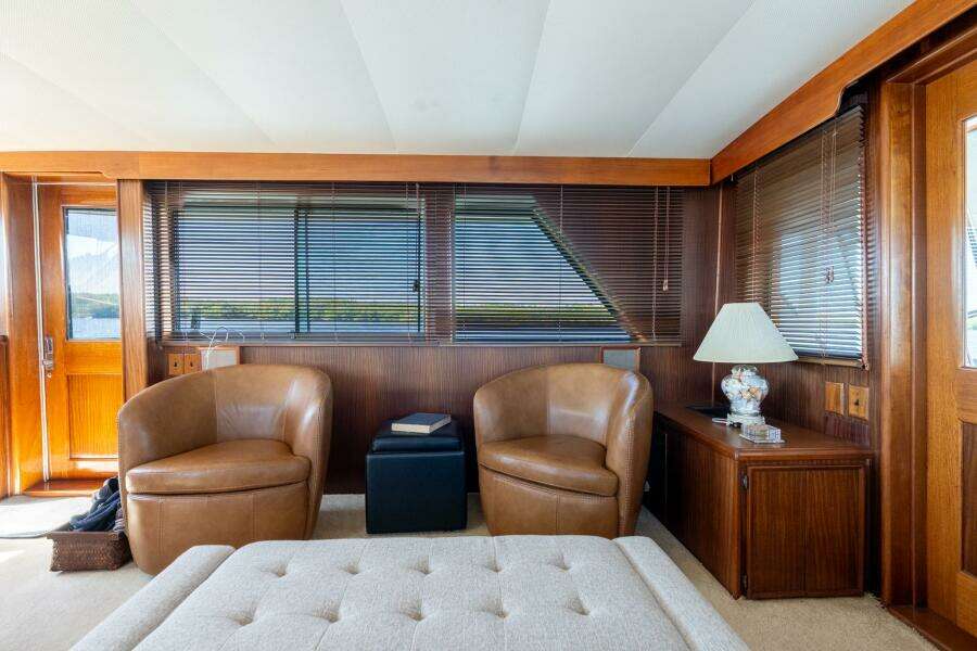 EVEN KEEL 53ft Hatteras Yacht For Sale