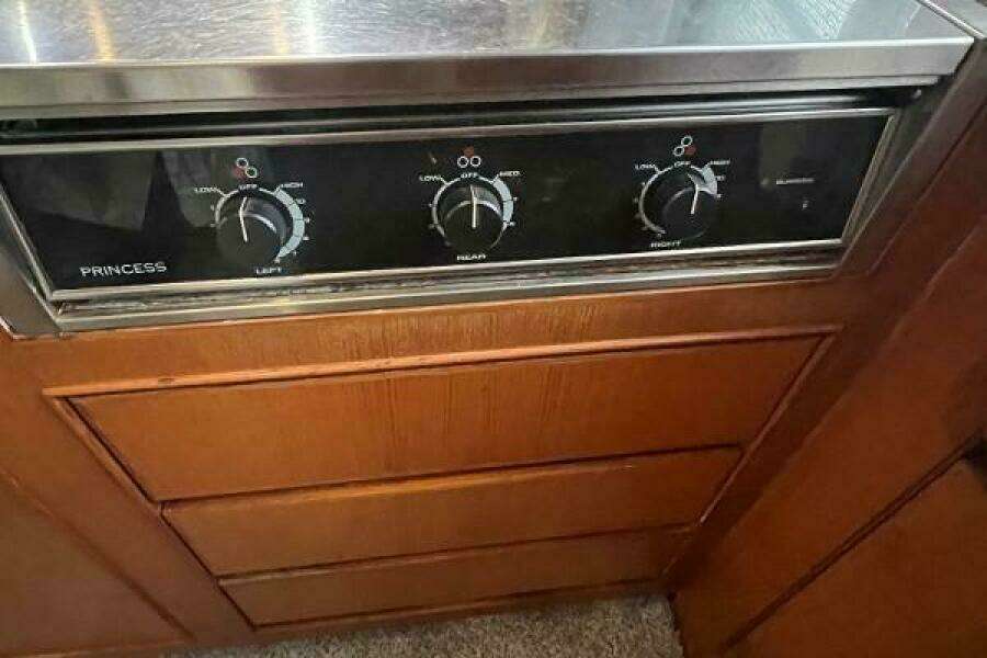 Miss Aud Too 51ft Hyatt Yacht For Sale