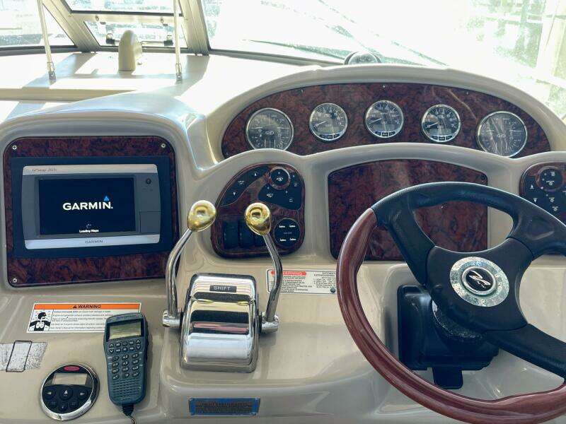 Islander 32ft Sea Ray Yacht For Sale