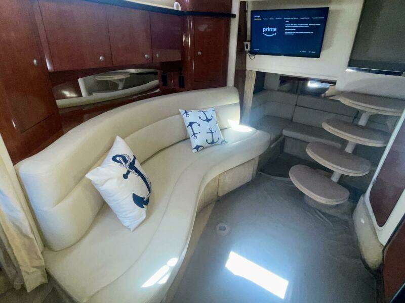 Islander 32ft Sea Ray Yacht For Sale