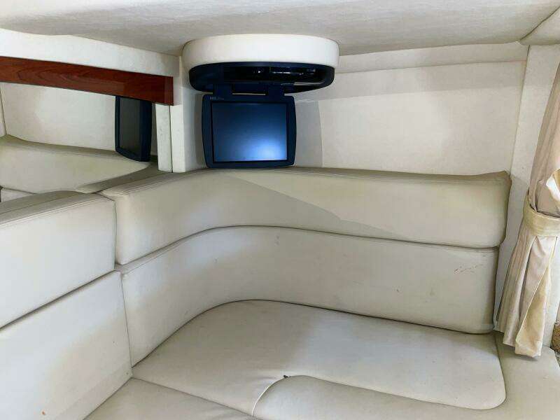 Islander 32ft Sea Ray Yacht For Sale