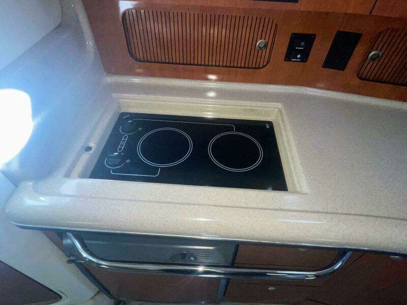 Islander 32ft Sea Ray Yacht For Sale