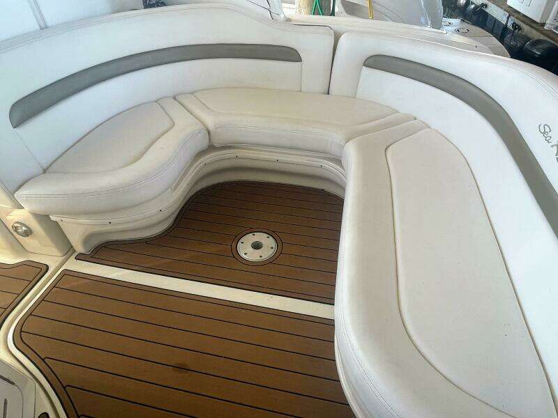 Islander 32ft Sea Ray Yacht For Sale