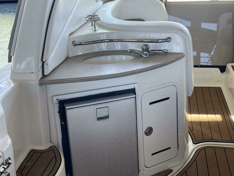 Islander 32ft Sea Ray Yacht For Sale