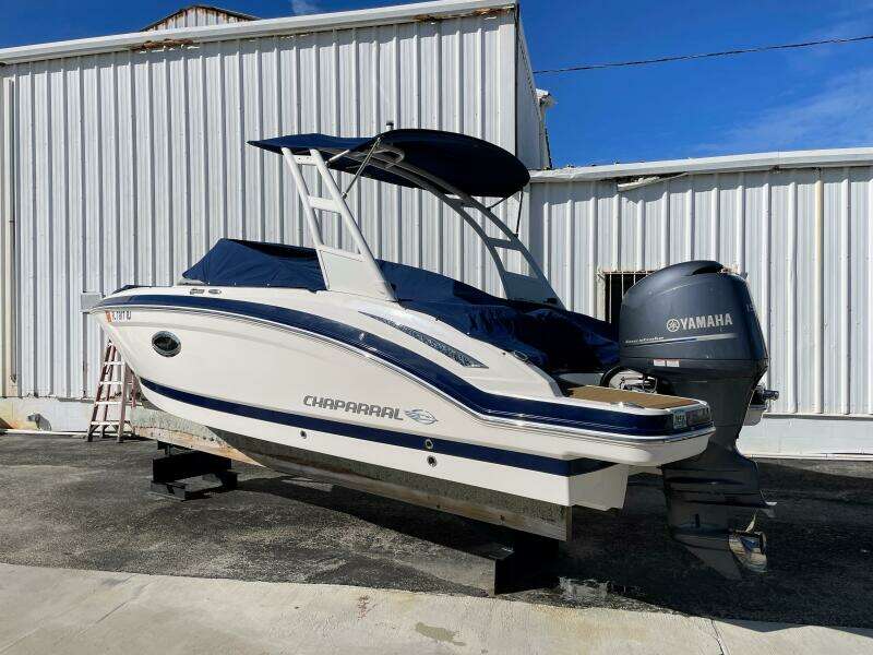 21ft Chaparral Yacht For Sale