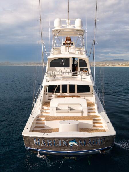 92' 2021 Viking 92 Skybridge