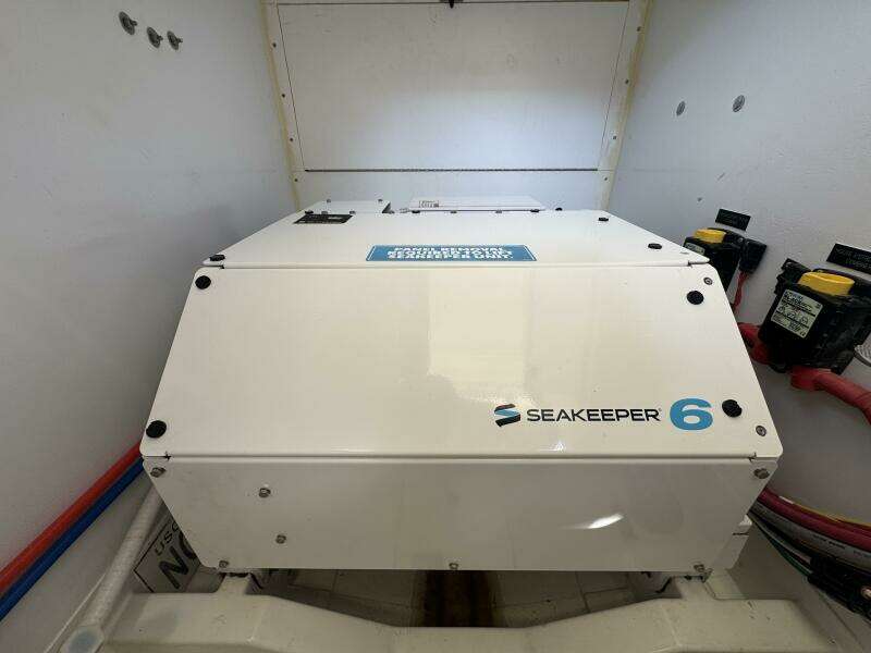 Jewel 43ft MJM Yacht For Sale