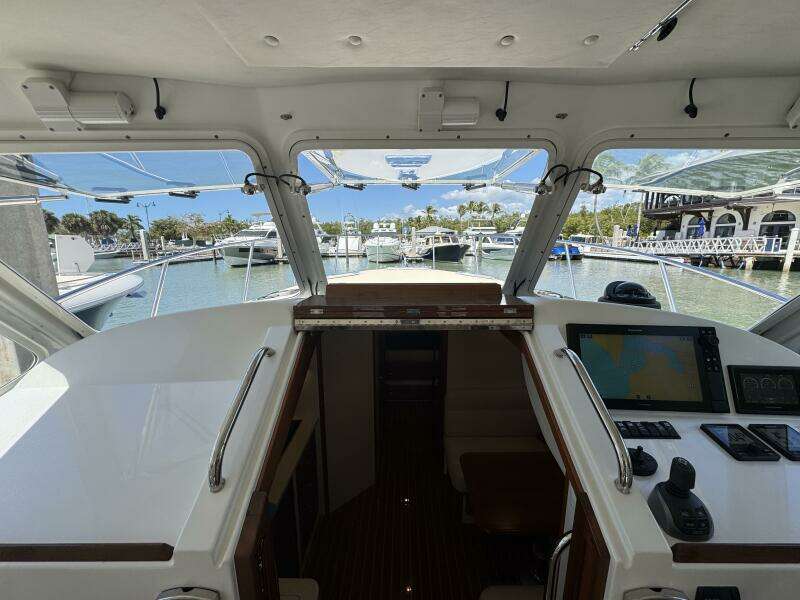 Jewel 43ft MJM Yacht For Sale