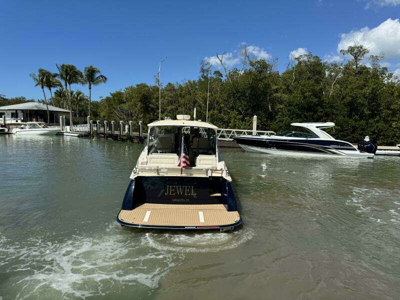 Jewel 43ft MJM Yacht For Sale