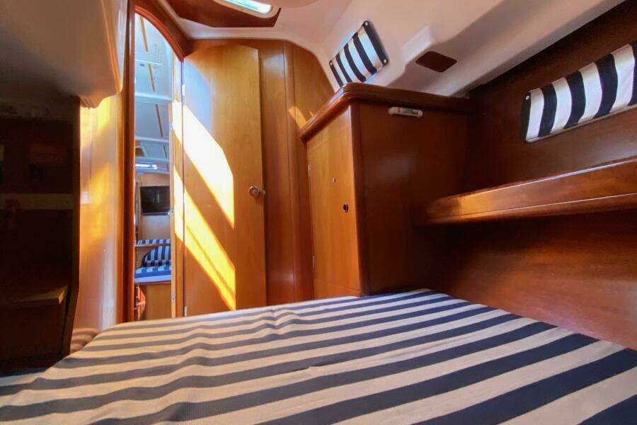 36ft Beneteau Yacht For Sale