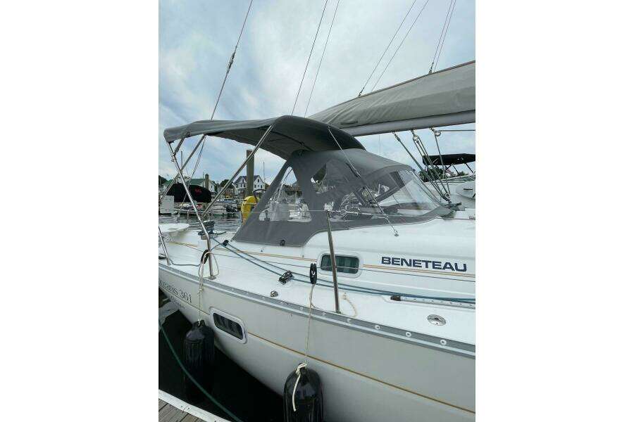 36ft Beneteau Yacht For Sale