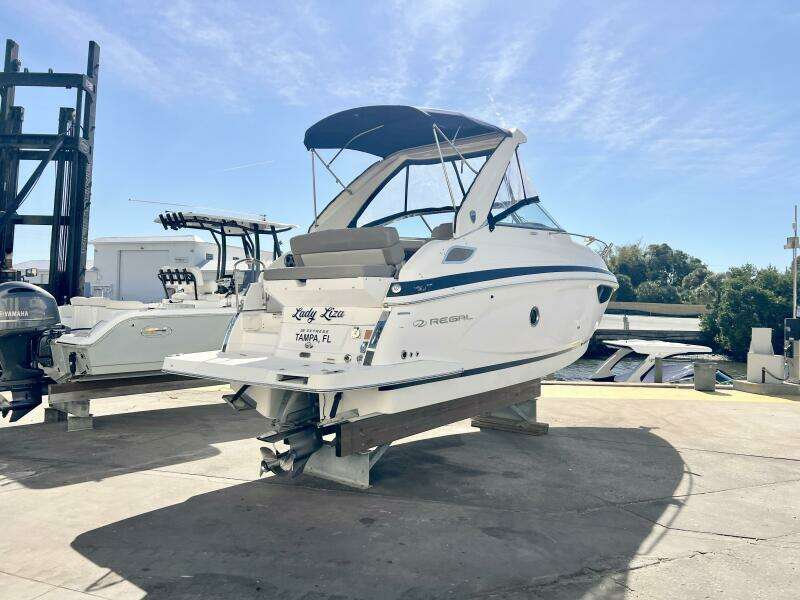 28ft Regal Yacht For Sale