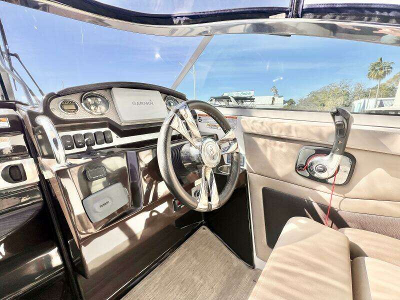 28ft Regal Yacht For Sale