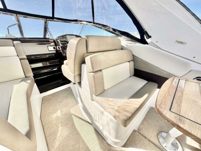 28ft Regal Yacht For Sale