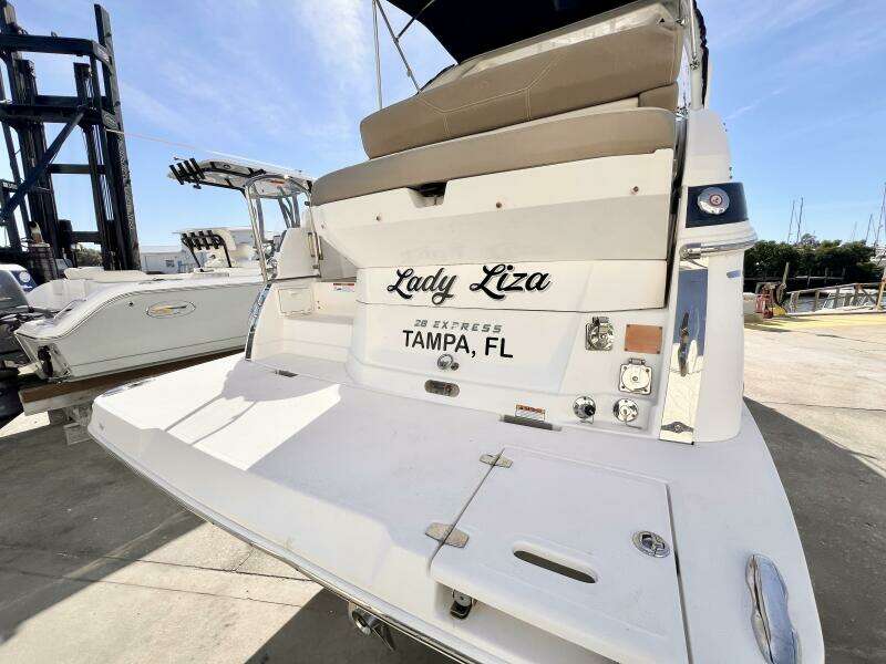 28ft Regal Yacht For Sale