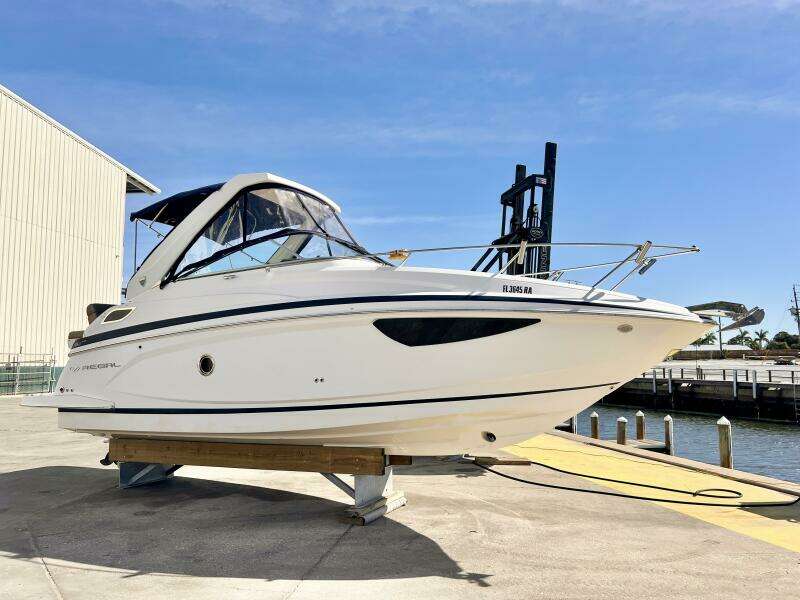 28ft Regal Yacht For Sale