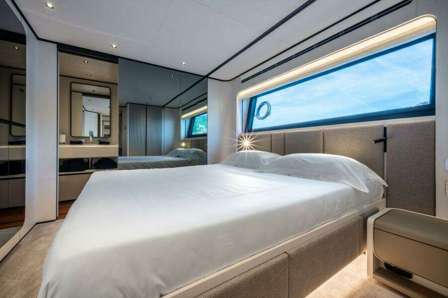 TOGETHER 95ft Ferretti Yachts Yacht For Sale