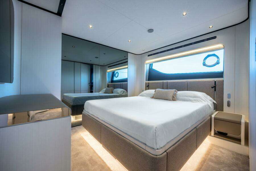 TOGETHER 95ft Ferretti Yachts Yacht For Sale