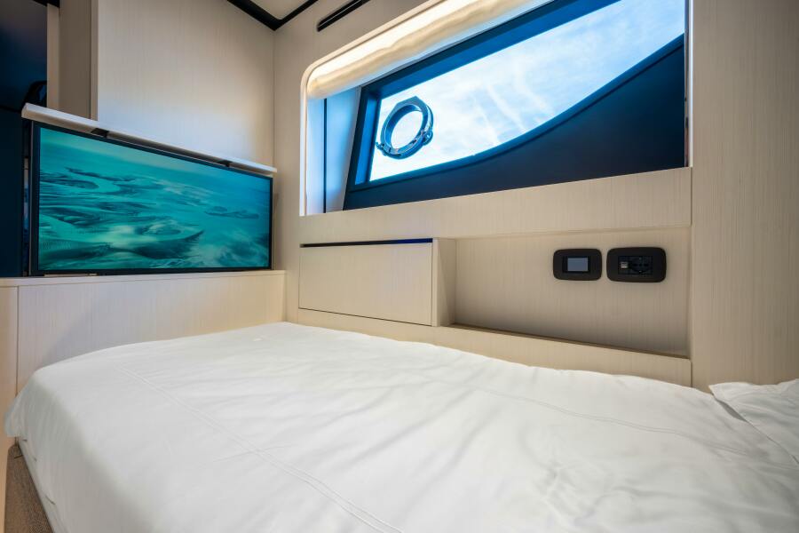 95' 2025 Ferretti Yachts Ferretti 940