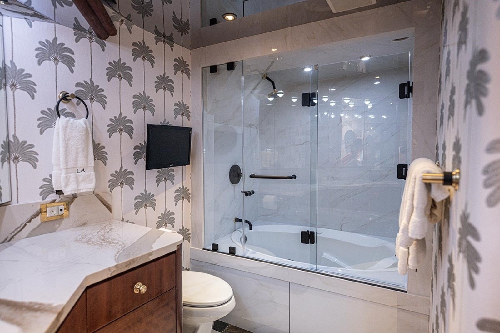 125' 2003 Cheoy Lee Tri-Deck