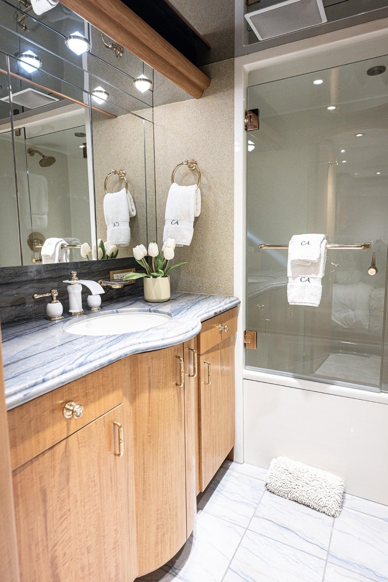 125' 2003 Cheoy Lee Tri-Deck