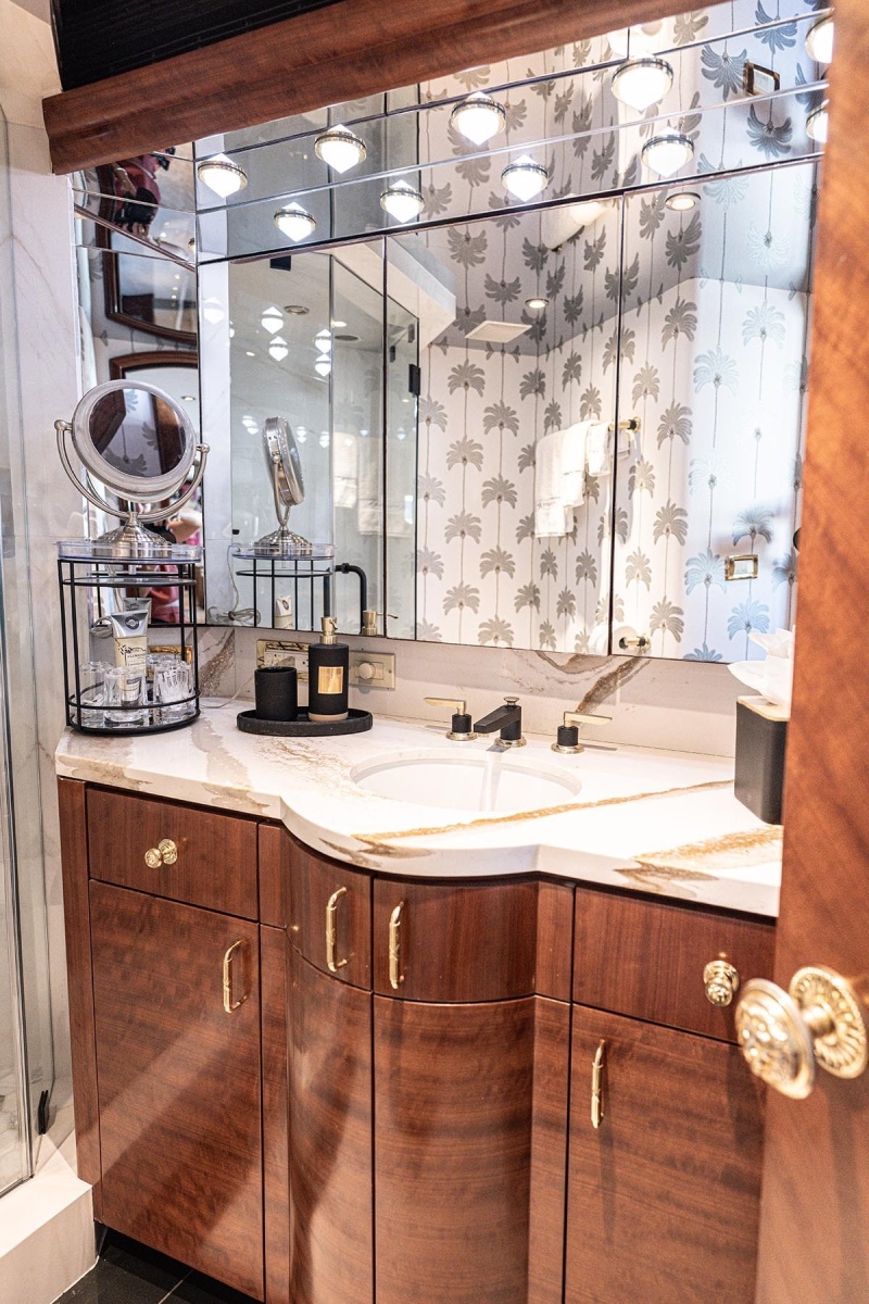 125' 2003 Cheoy Lee Tri-Deck