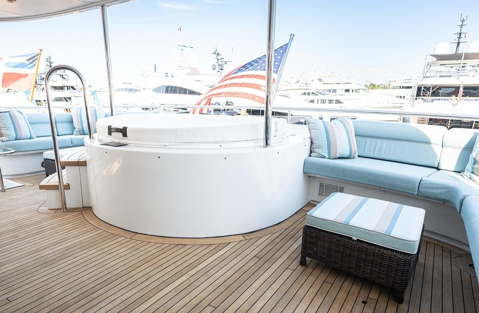 125' 2003 Cheoy Lee Tri-Deck