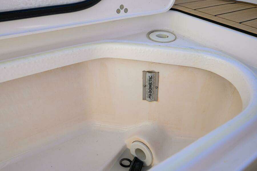 LEAP YEAR 40ft Pursuit Yacht For Sale