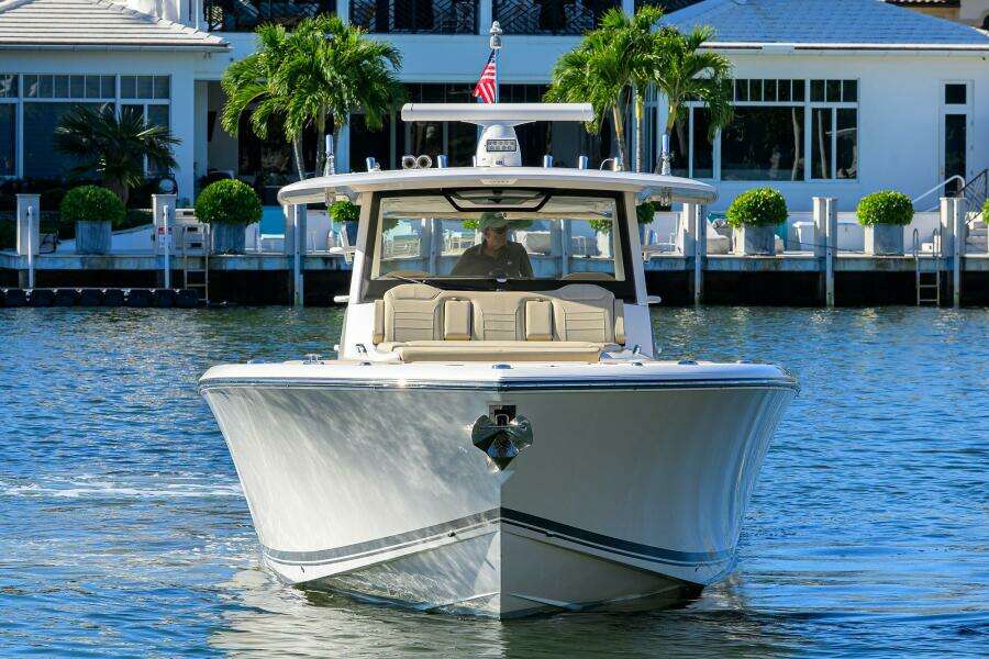 LEAP YEAR 40ft Pursuit Yacht For Sale