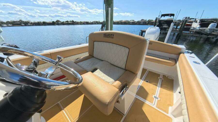26ft Velocity Yacht For Sale