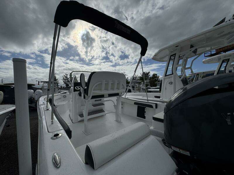 198 CC Adventure 19ft Tidewater Yacht For Sale