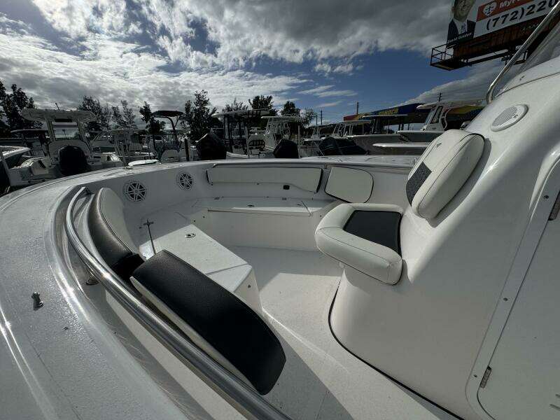 198 CC Adventure 19ft Tidewater Yacht For Sale