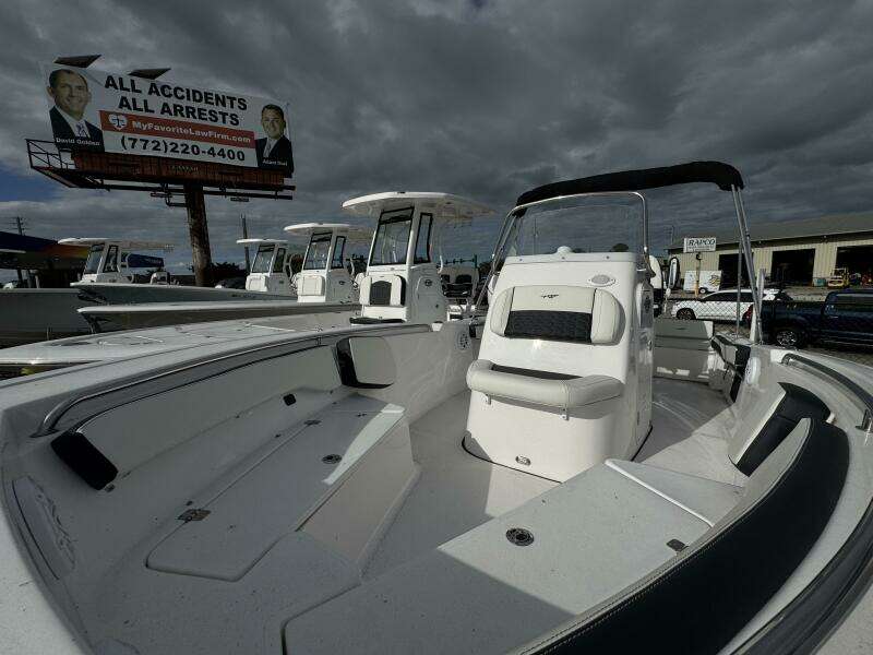 198 CC Adventure 19ft Tidewater Yacht For Sale