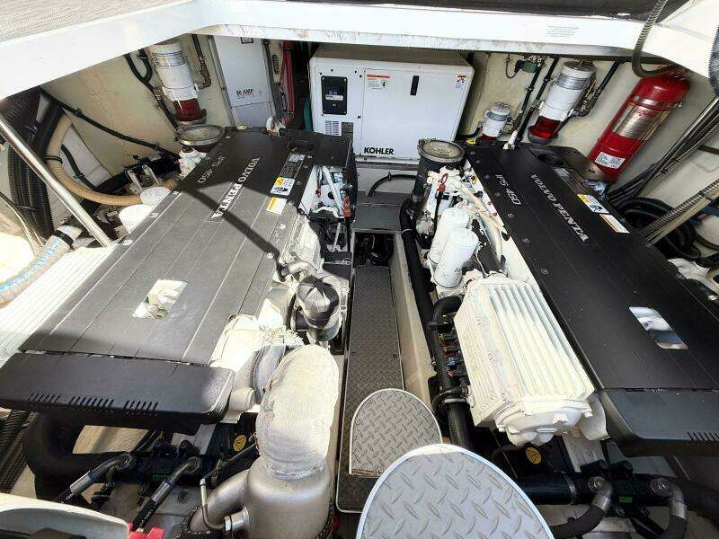 GAME CHANGER 37ft Formula Yacht For Sale