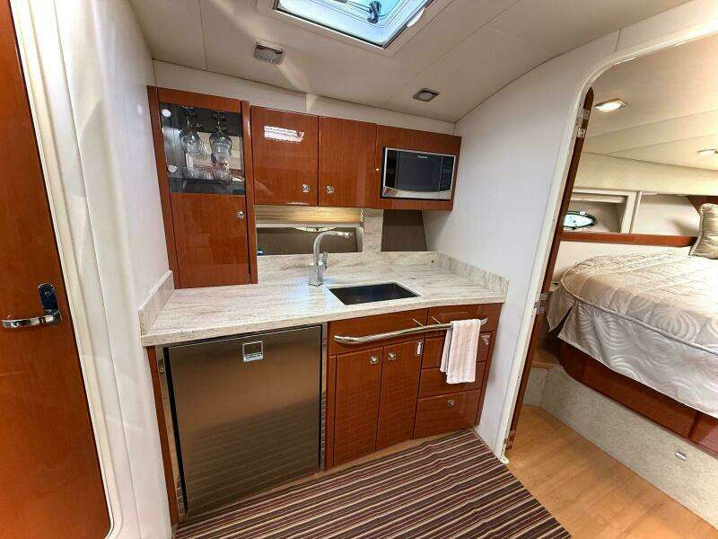 GAME CHANGER 37ft Formula Yacht For Sale