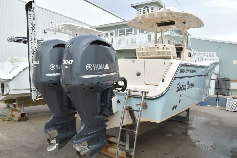 27' 2012 Grady-White Canyon 271