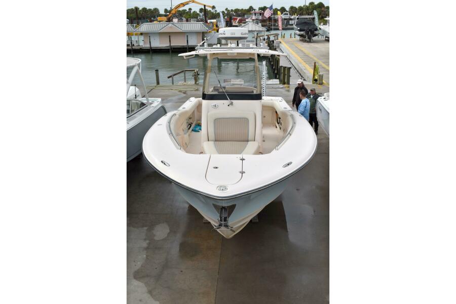 27' 2012 Grady-White Canyon 271