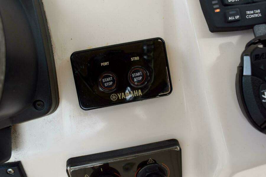 Lindsay Caroline 27ft Grady White Yacht For Sale