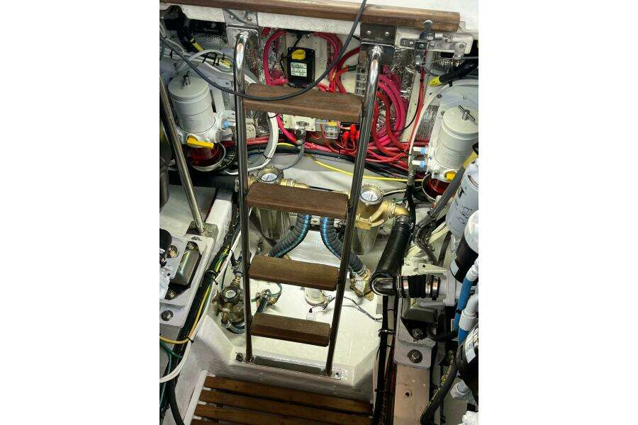 BOOTLEGGER 38ft Grand Banks Yacht For Sale