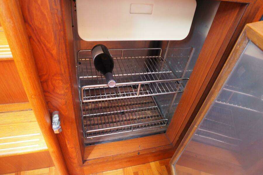 BOOTLEGGER 38ft Grand Banks Yacht For Sale