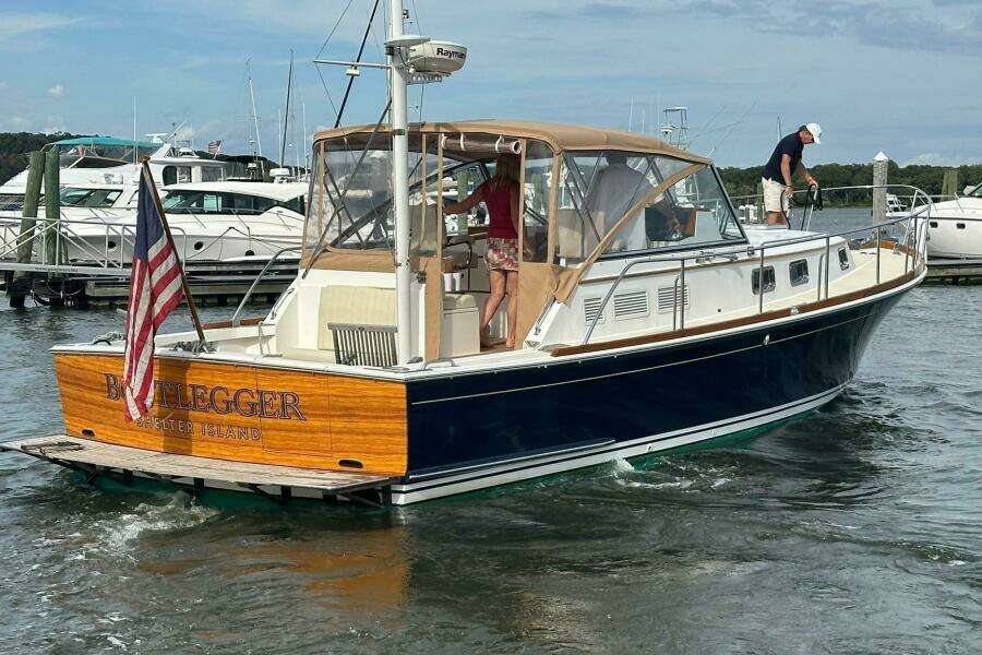 BOOTLEGGER 38ft Grand Banks Yacht For Sale