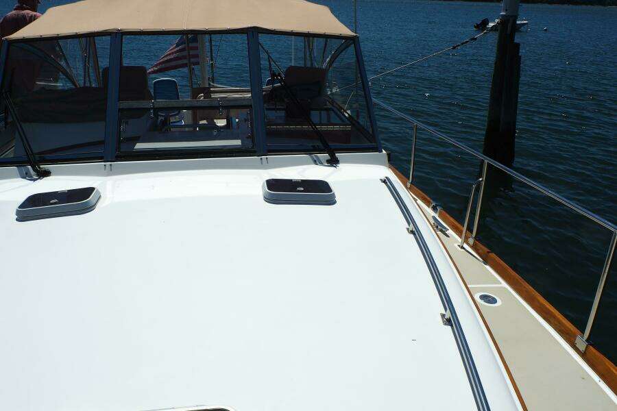 BOOTLEGGER 38ft Grand Banks Yacht For Sale