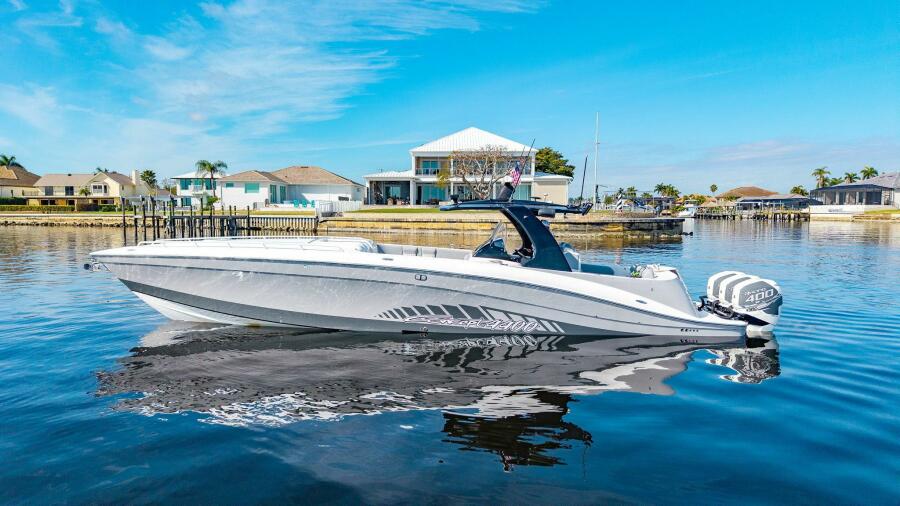 44' 2010 Concept 4400 Sport Yacht