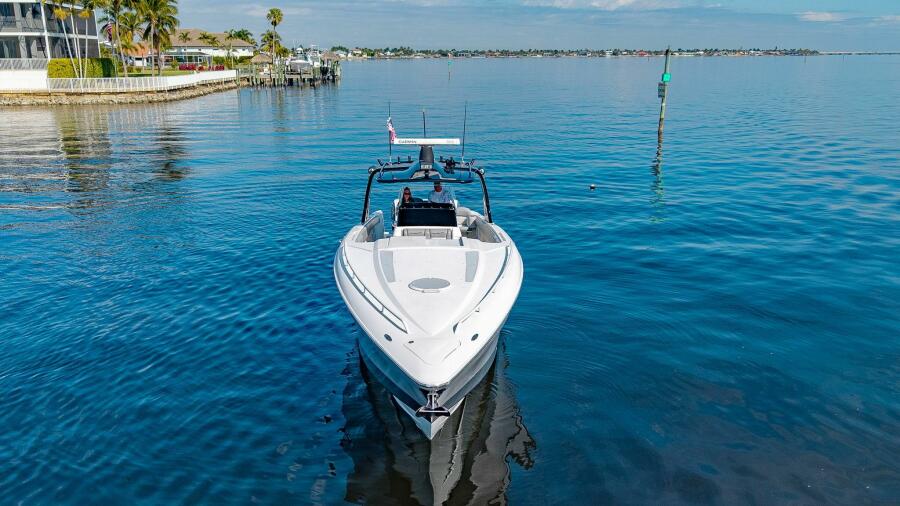 44' 2010 Concept 4400 Sport Yacht