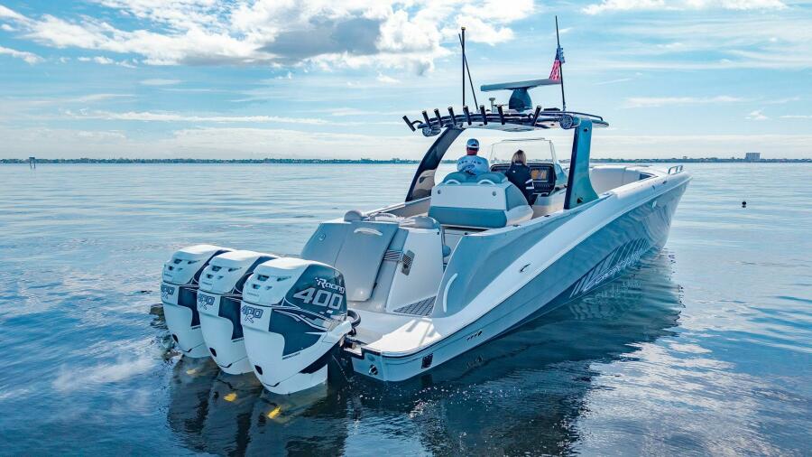 44' 2010 Concept 4400 Sport Yacht