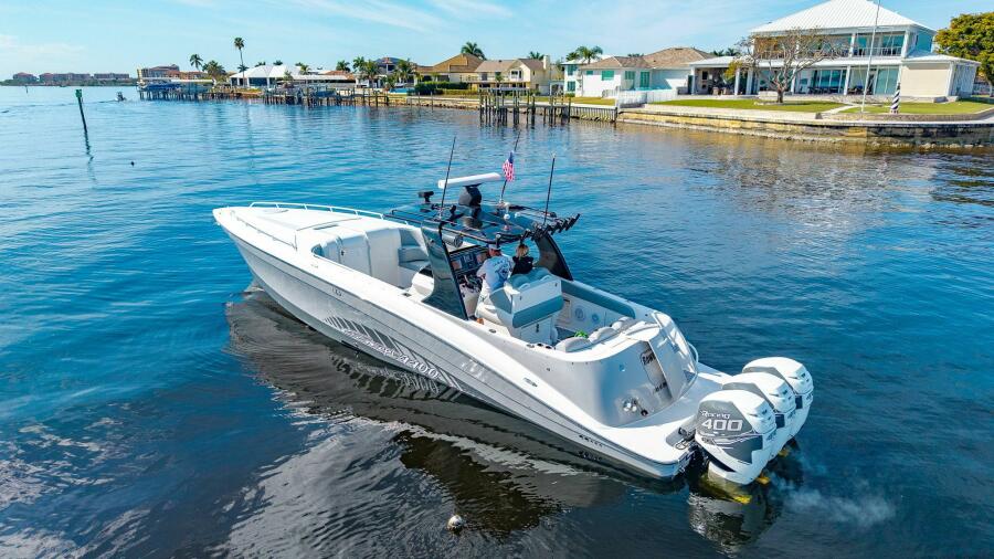 44' 2010 Concept 4400 Sport Yacht