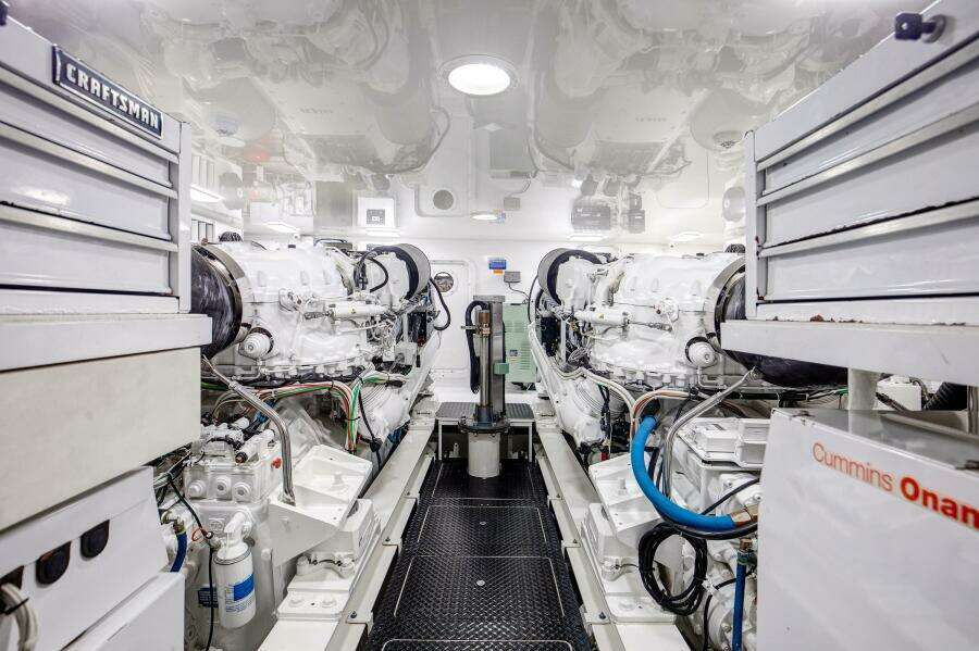 Viking 70 Convertible - Engine Room