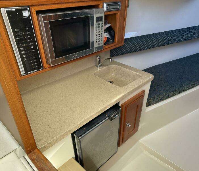 Low Bid 28ft Albemarle Yacht For Sale