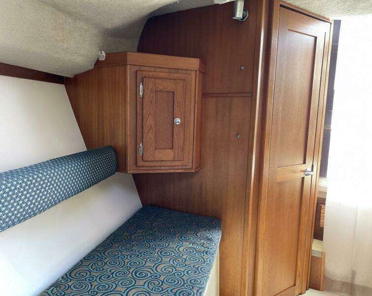 Low Bid 28ft Albemarle Yacht For Sale